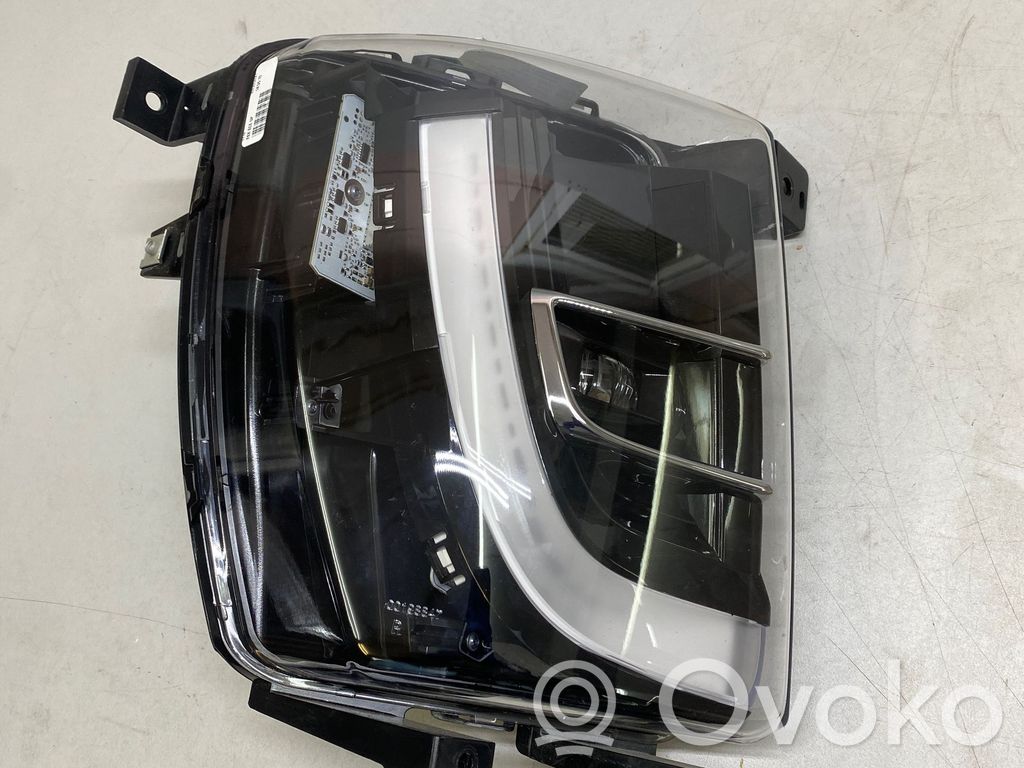 Tesla Model X LED dienas gaisma 