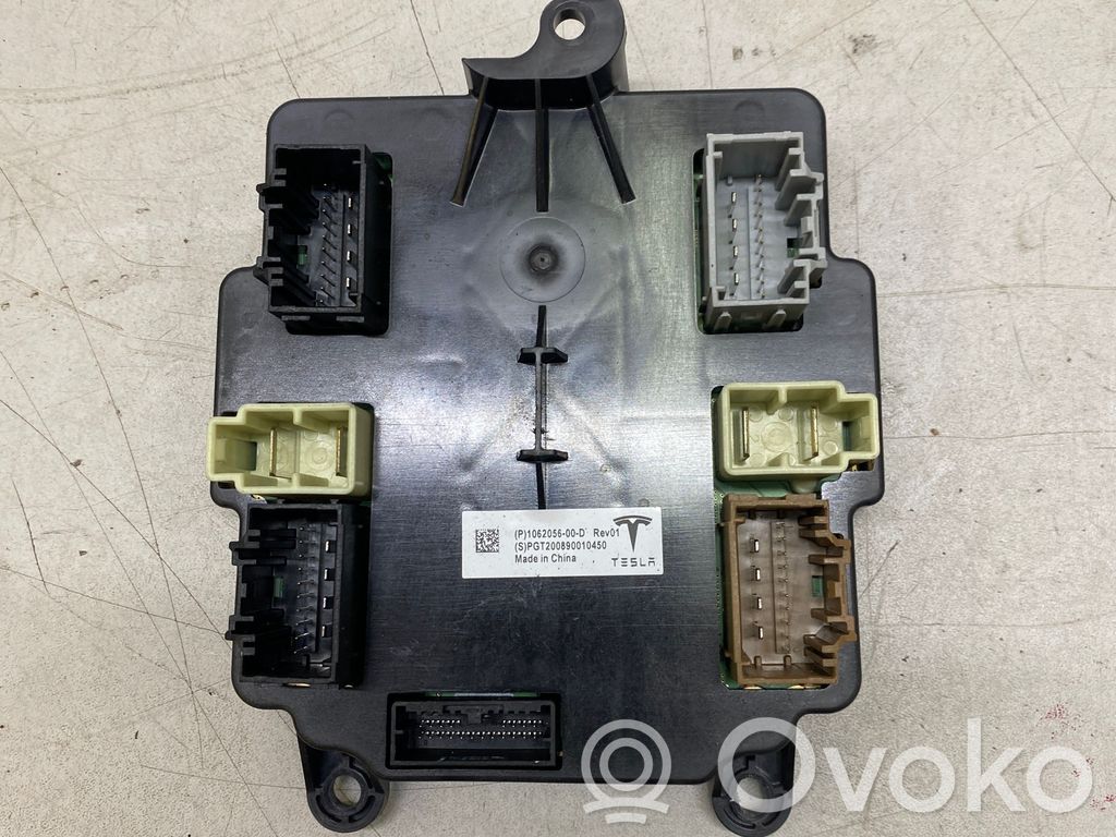 Tesla Model X Door control unit/module 