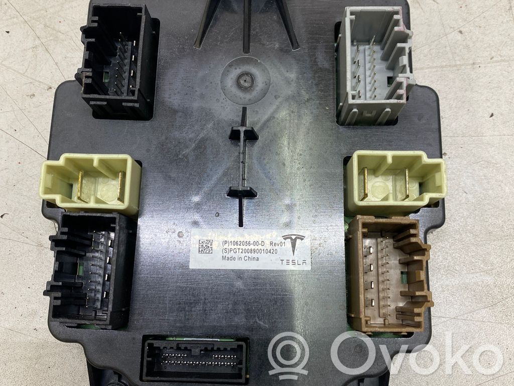 Tesla Model X Door control unit/module 