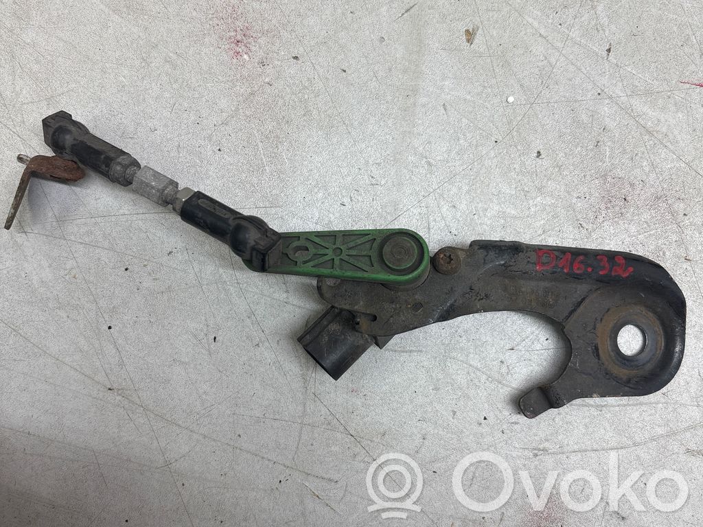 Audi A7 S7 4G Rear air suspension level height sensor 