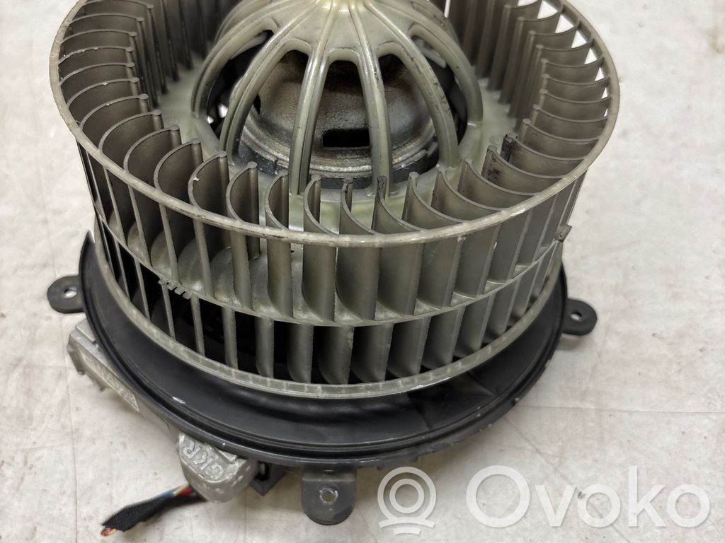 BMW 7 E65 E66 Pečiuko ventiliatoriaus reostatas (reustatas) 