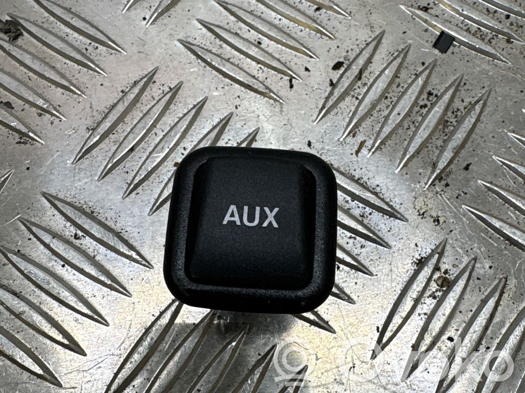 Audi A4 S4 B8 8K AUX in-socket connector 
