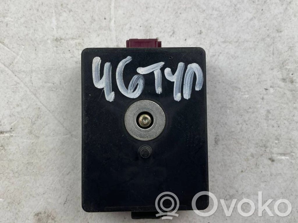 BMW 5 E60 E61 Antenos stiprintuvas 