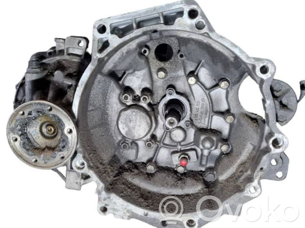 Volkswagen Golf IV Manual 5 speed gearbox 