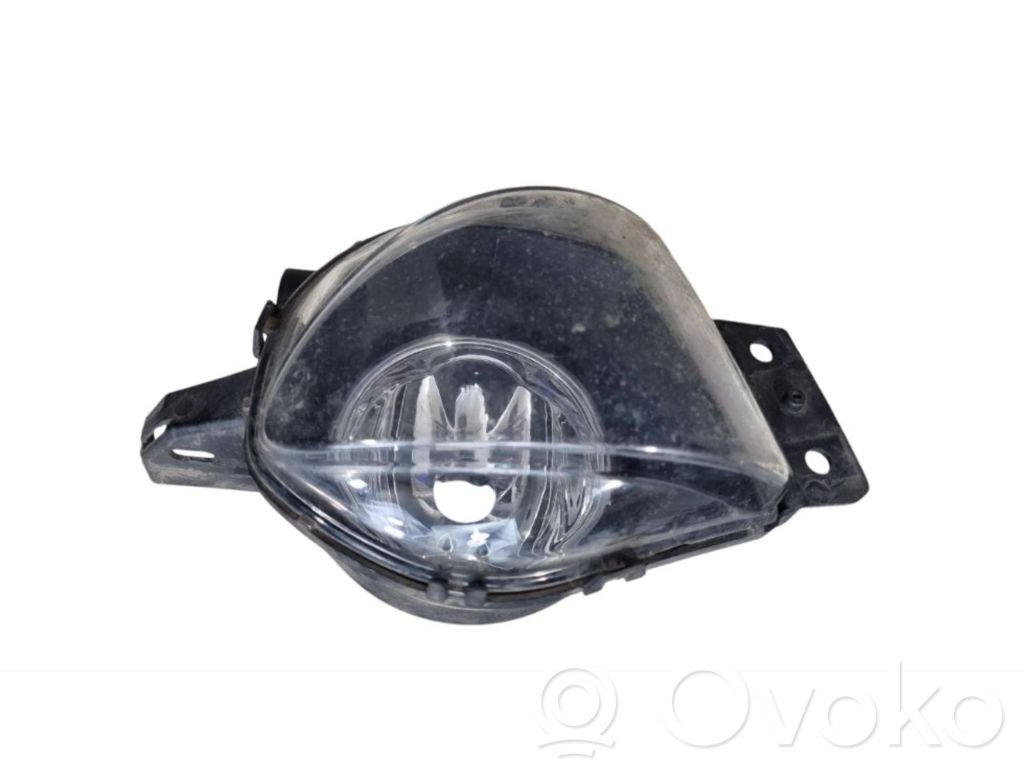 Miglas lukturis priekšā   6948374