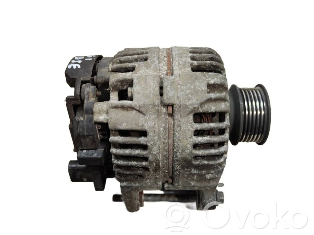 Volkswagen PASSAT B6 Generator/alternator 
