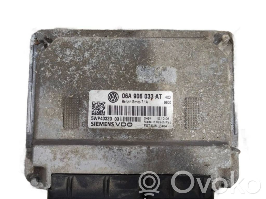 Volkswagen PASSAT B6 Engine control unit/module 