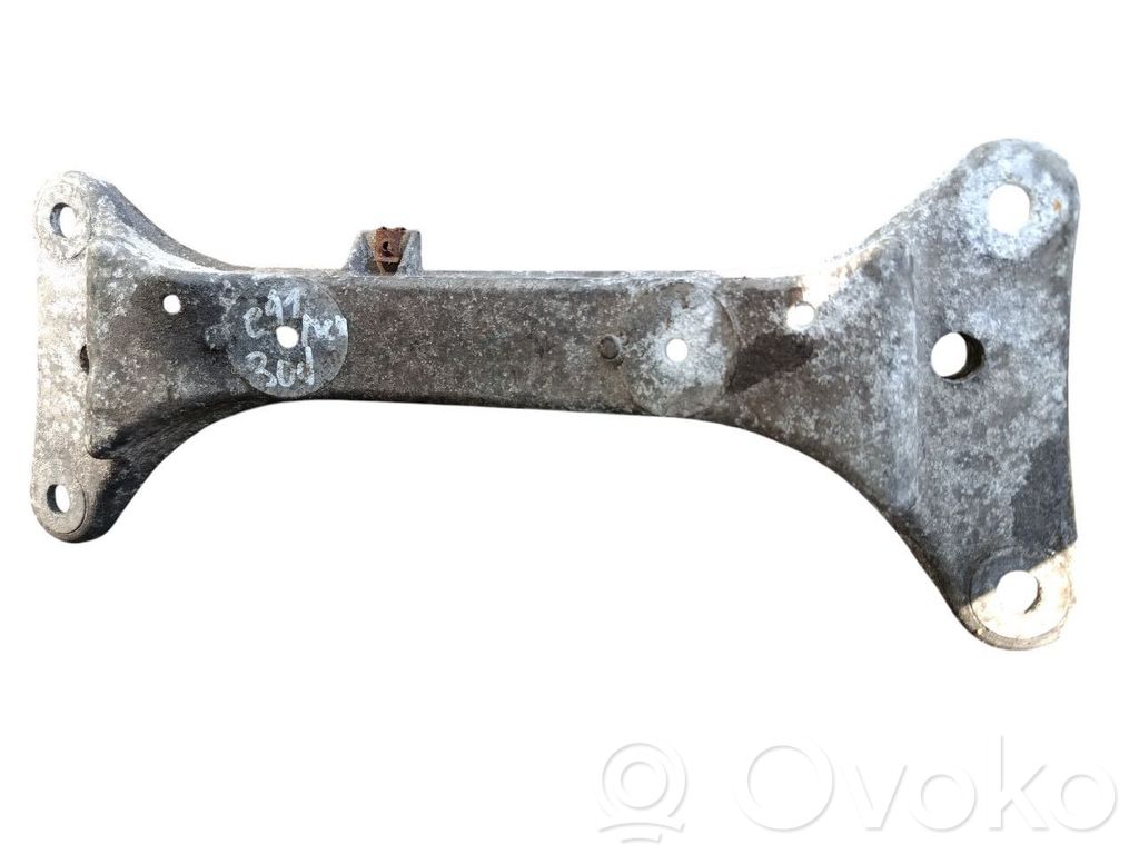 BMW 3 E90 E91 Gearbox mounting bracket 