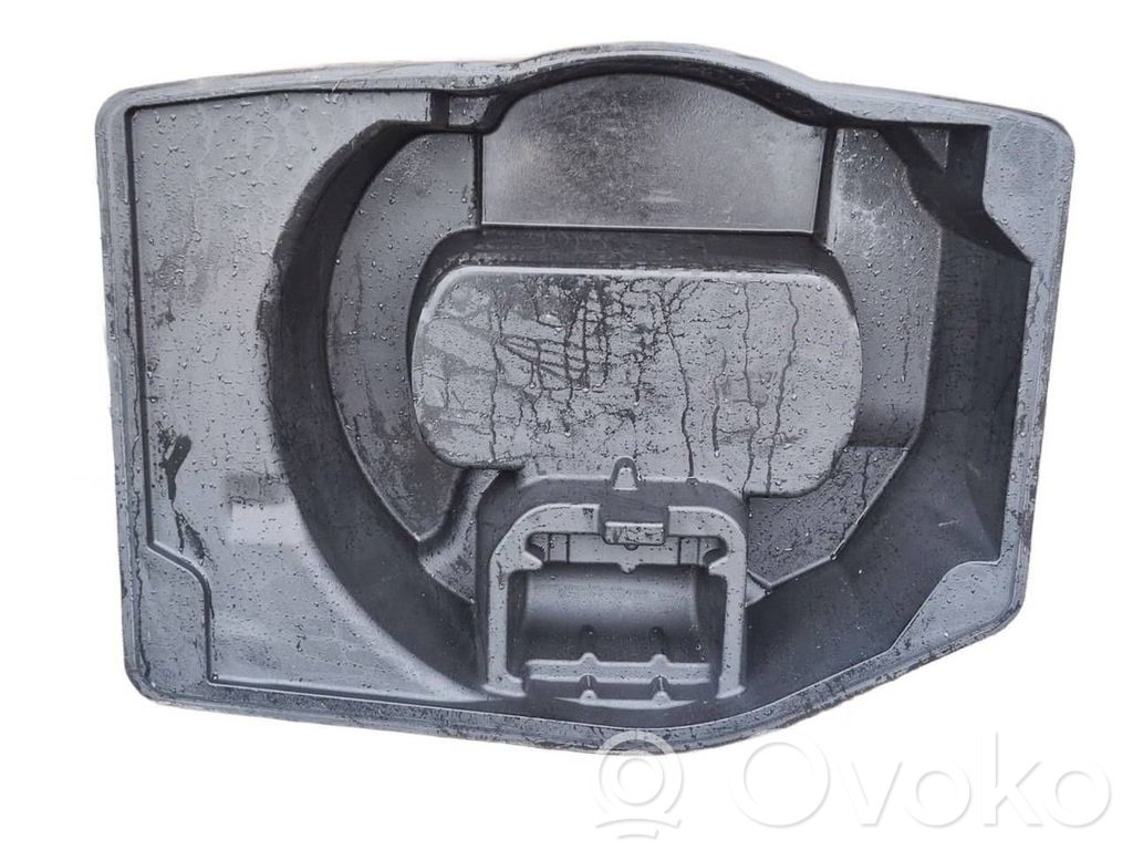 Audi A6 S6 C7 4G Vararenkaan osion verhoilu 