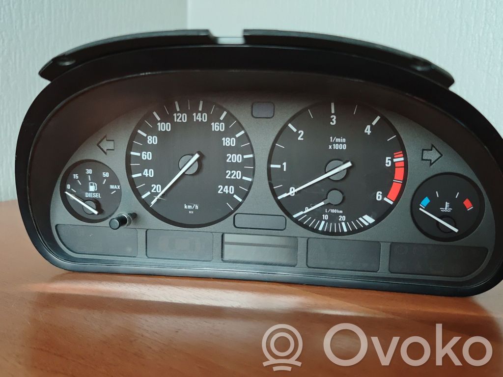 BMW 5 E39 Speedometer (instrument cluster) 