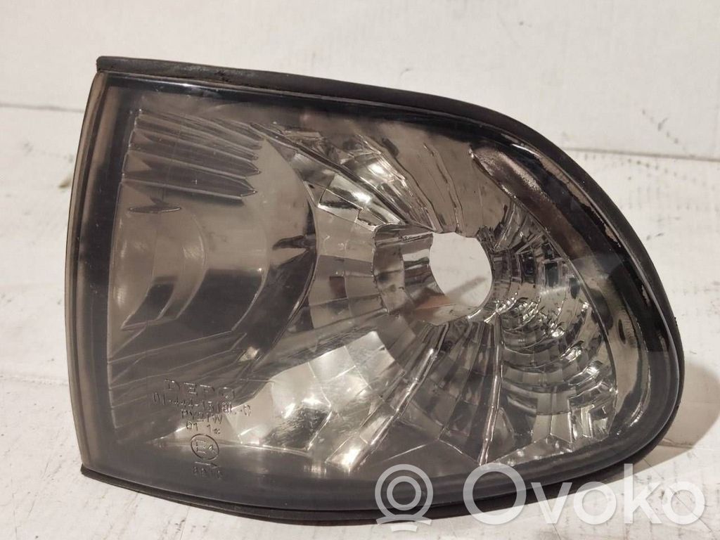 BMW 7 E38 Front indicator light 