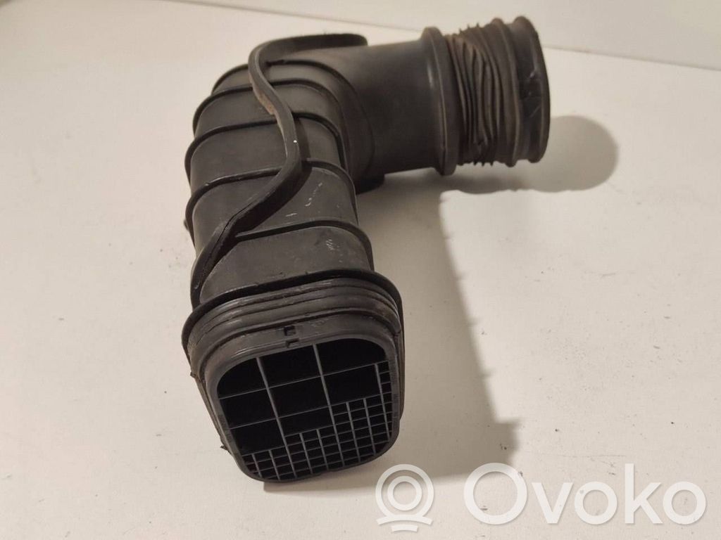BMW 5 F10 F11 Rura / Wąż dolotowy powietrza 