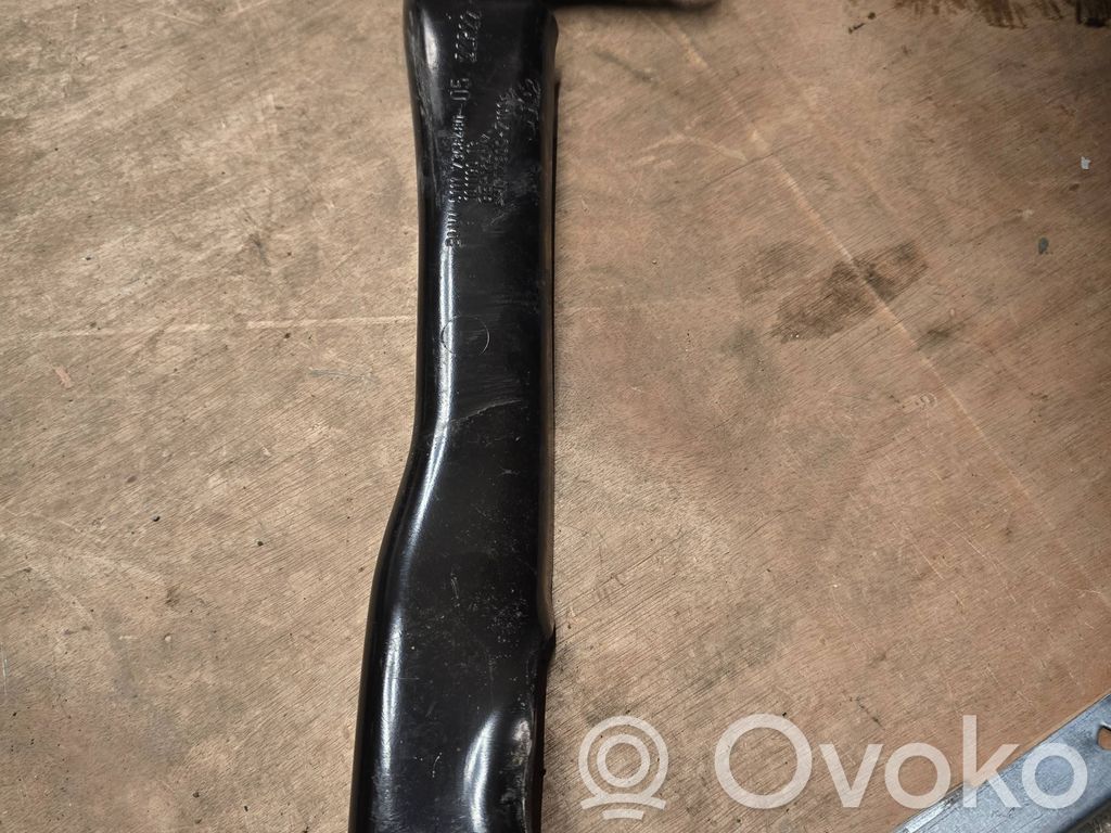 BMW 5 G30 G31 G38 Inne części komory silnika 