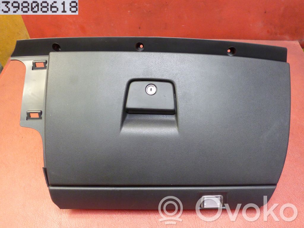 Volvo S40 Juego guantera 