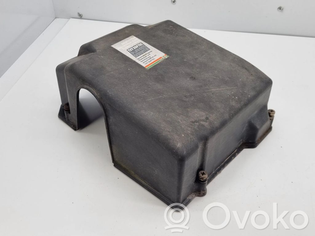 BMW 5 E34 Dangtelis saugiklių dėžės 