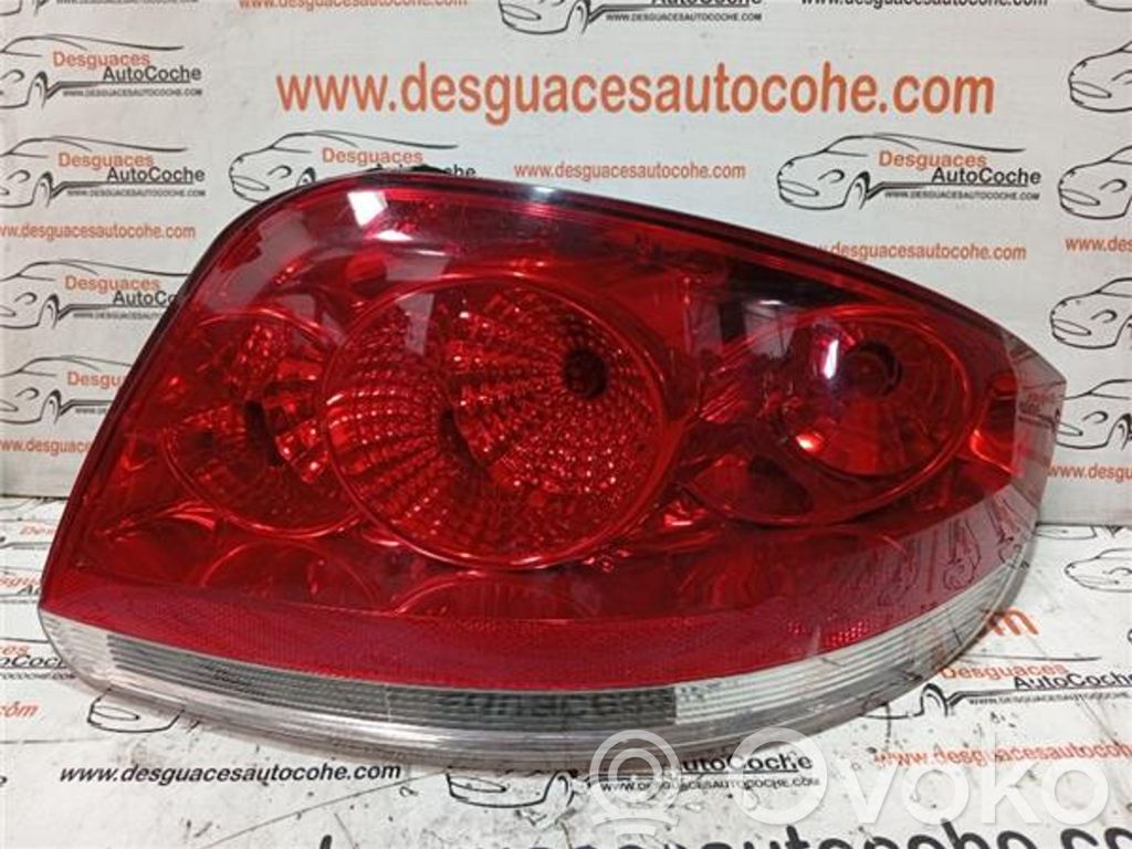 Lámpara de faros/luces traseros