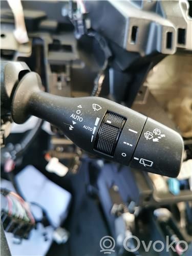 Multifunctional control switch/knob