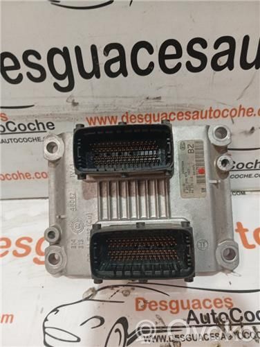 Unidad de control/módulo ECU del motor   182132,261206074