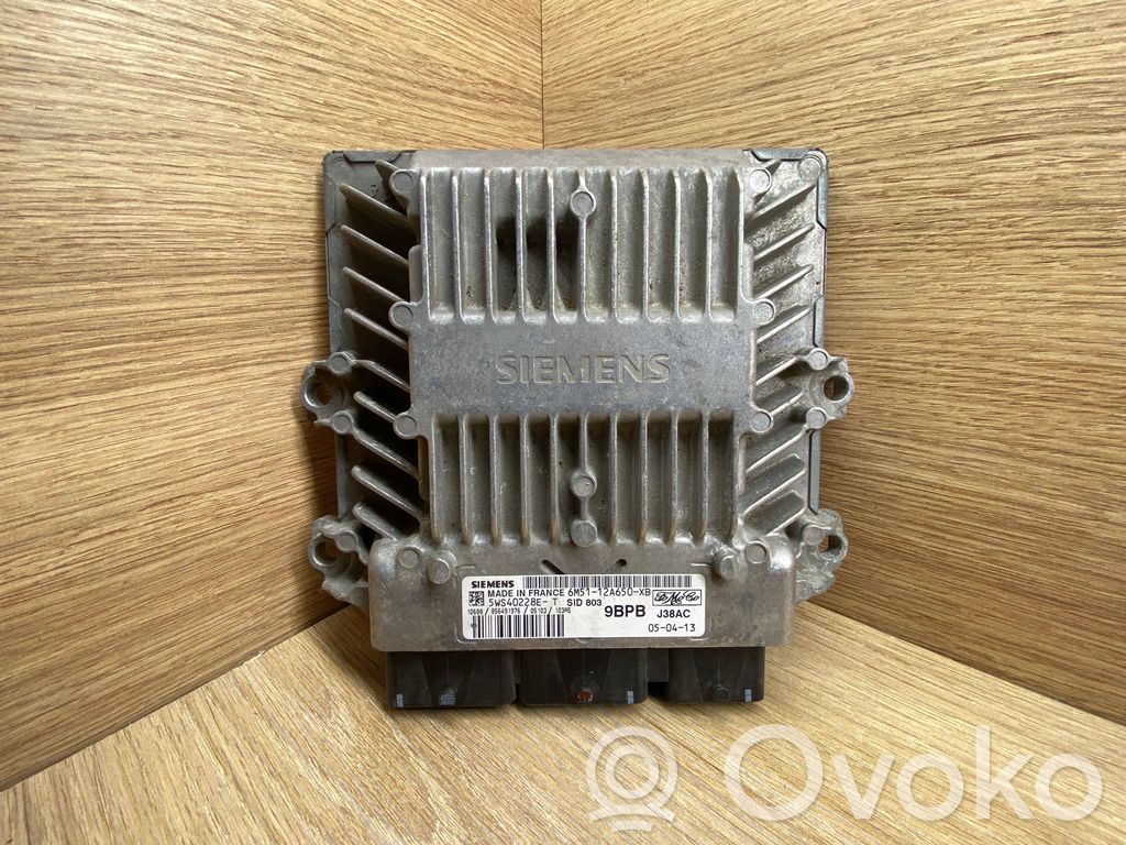 Ford Focus Engine control unit/module 