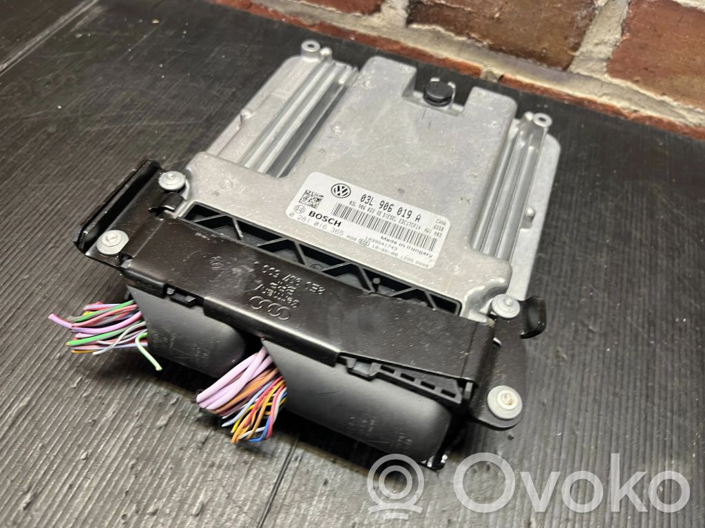 Seat Exeo (3R) Engine control unit/module 