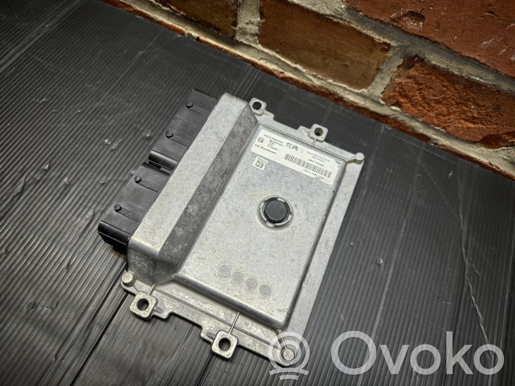 Peugeot 208 I Engine control unit/module 