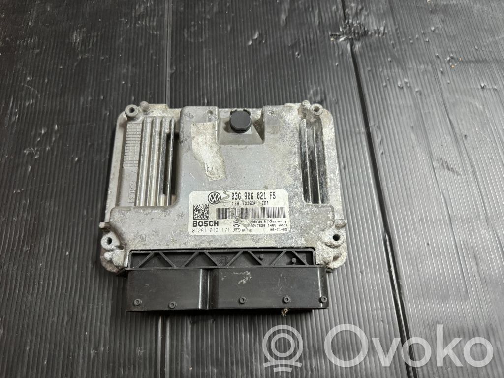 Volkswagen Eos Variklio valdymo blokas 