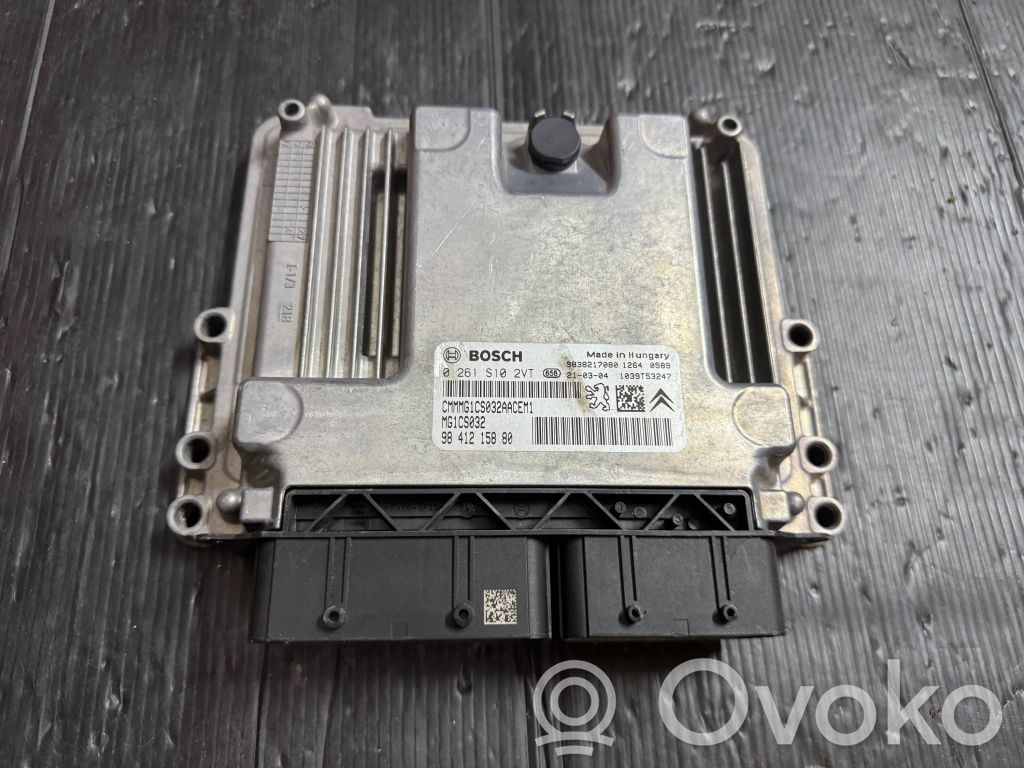 Peugeot 208 II Engine control unit/module 