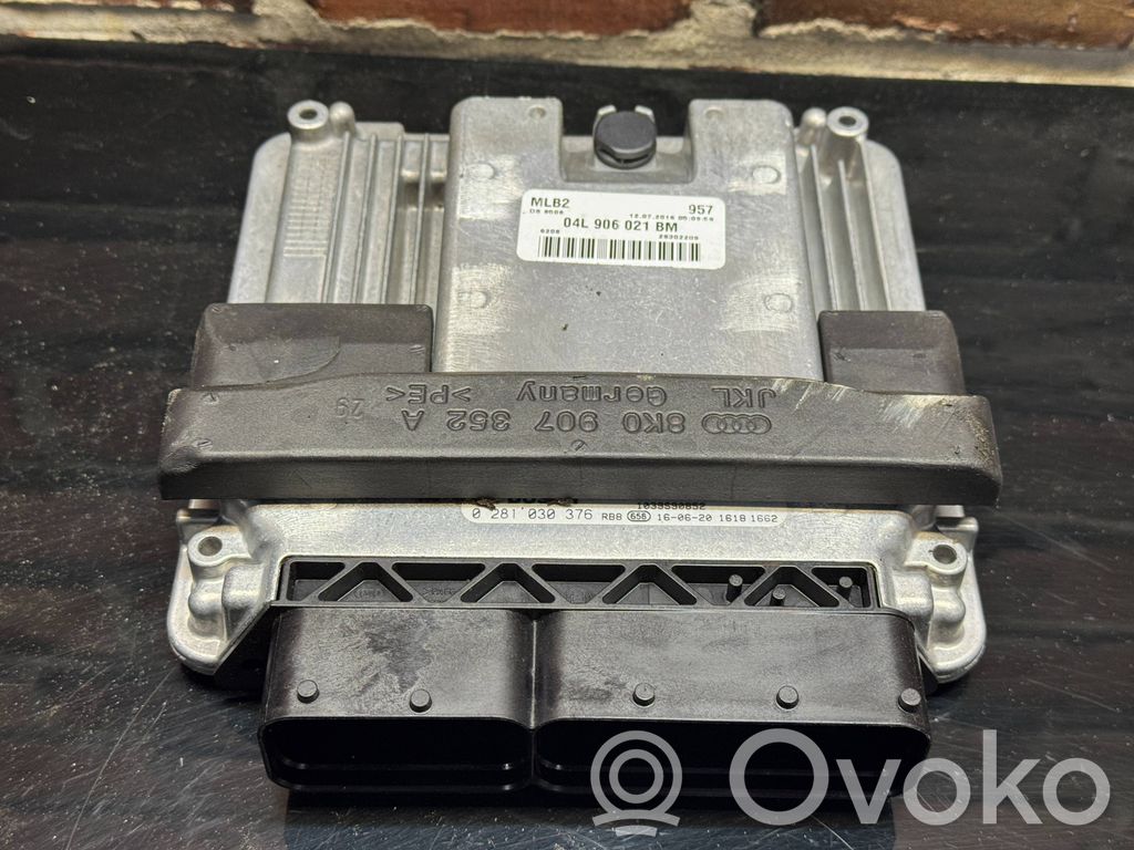 Audi A5 8T 8F Engine control unit/module 