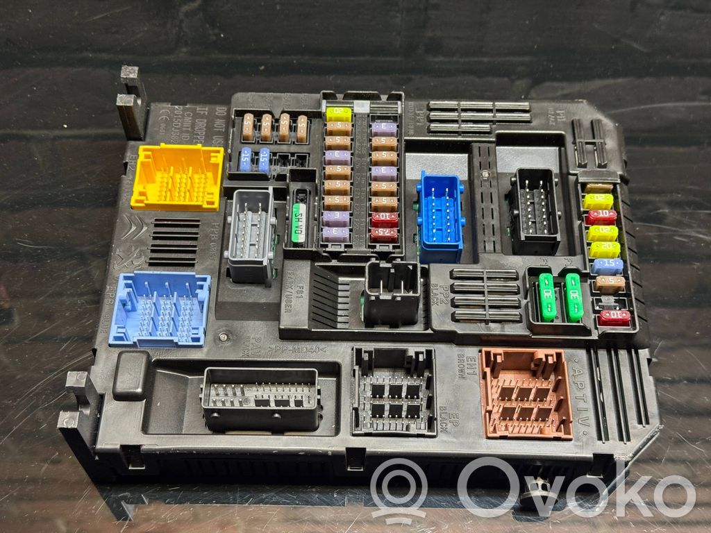 Citroen C5 Aircross Fuse module 