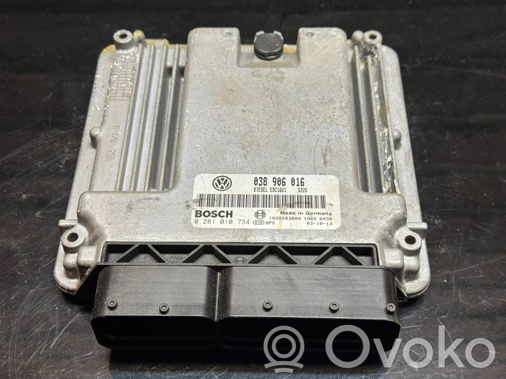 Volkswagen Transporter - Caravelle T5 Sterownik / Moduł ECU 