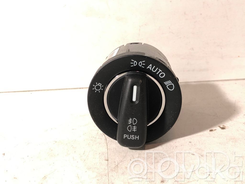 Maserati Levante Light switch 