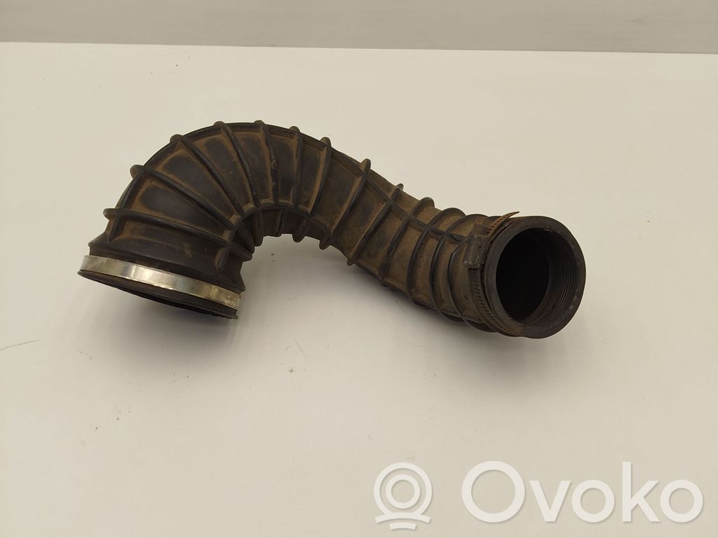 Volvo S80 Turboahtimen ilmanoton letku 