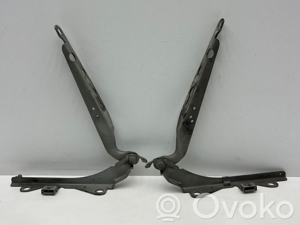 Volvo V70 Engine bonnet/hood hinges 