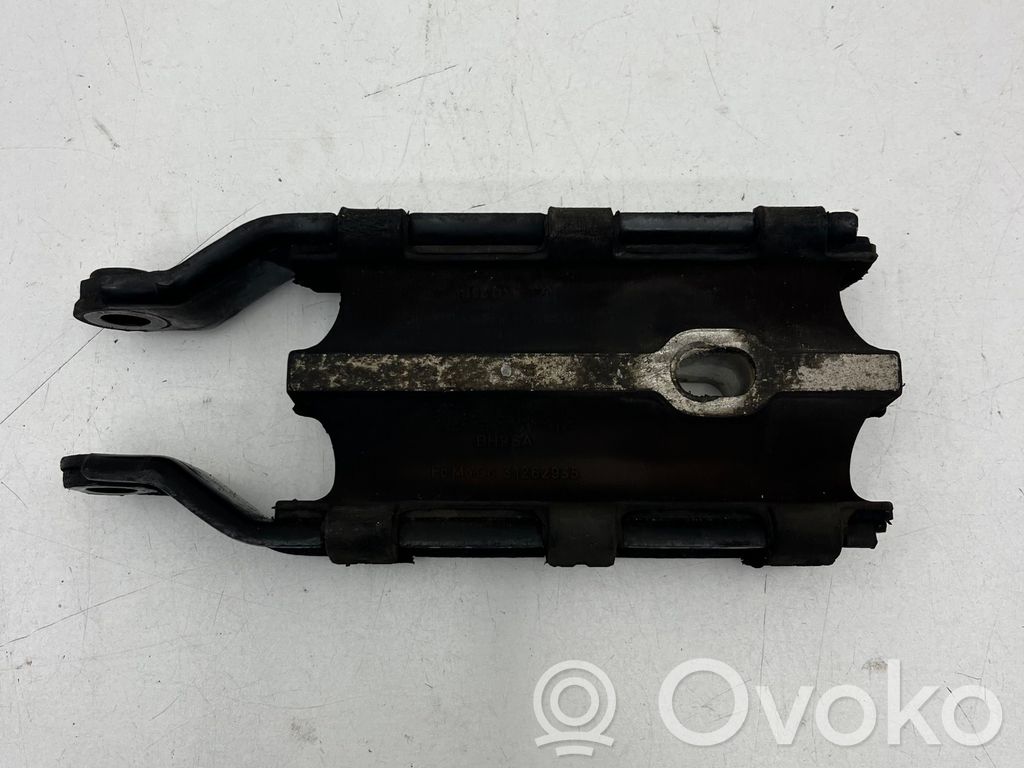Volvo V60 Engine mount bracket 