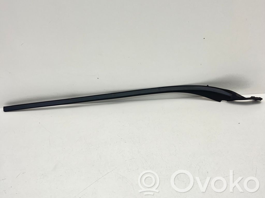 Volvo V60 Windshield trim 