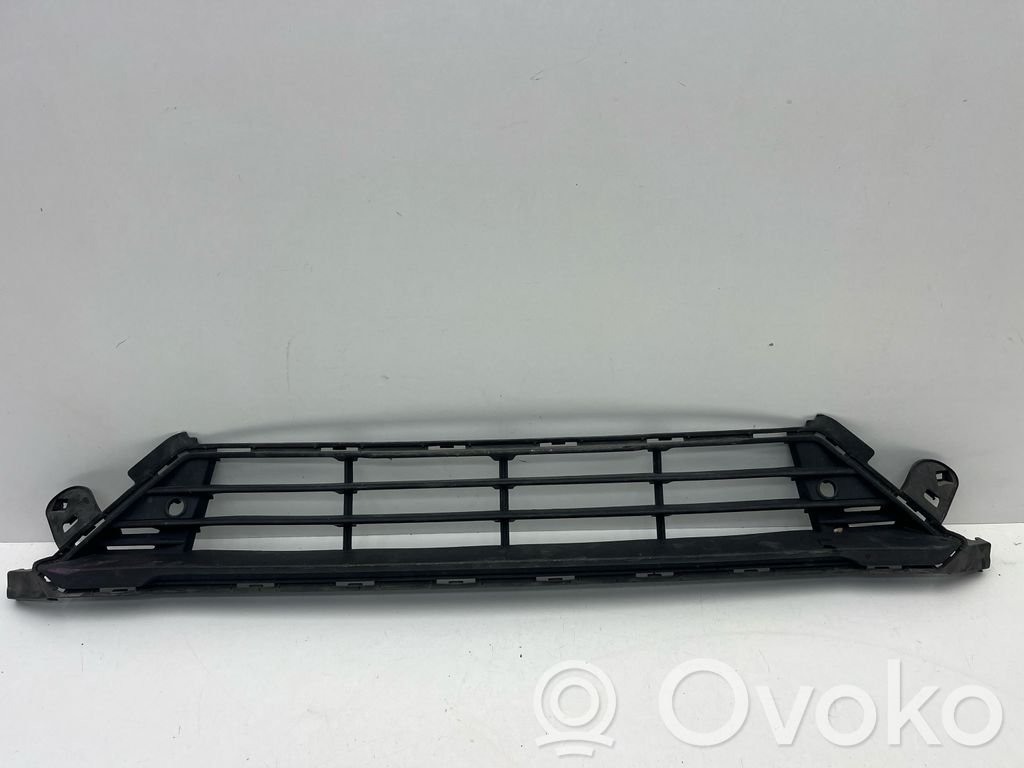 Volvo V60 Front bumper lower grill 