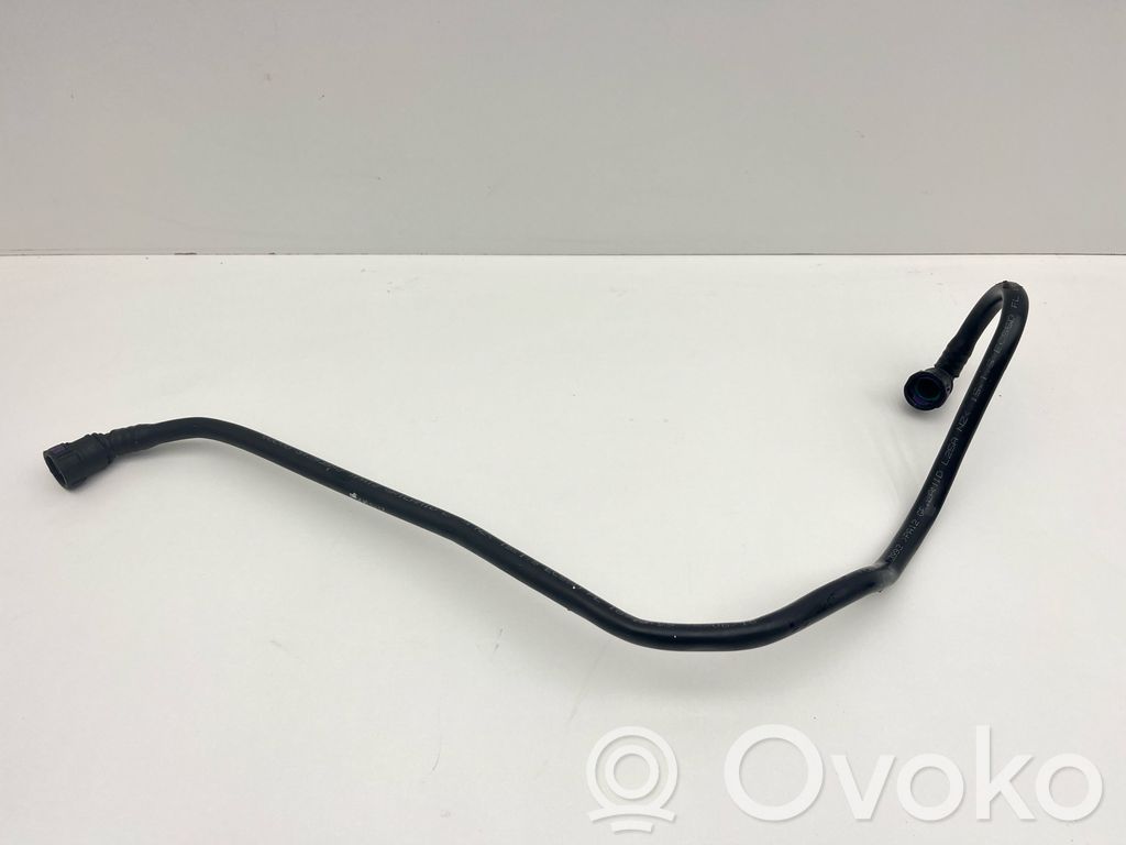 Volvo V60 Engine coolant pipe/hose 