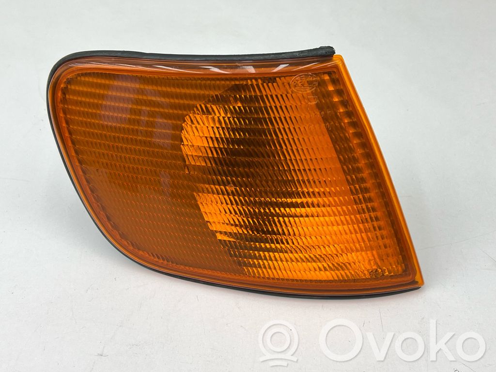 Audi 100 S4 C4 Front indicator light 