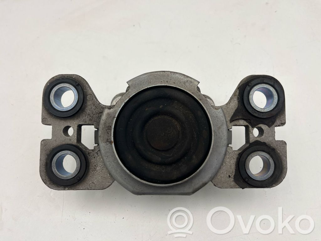 Volvo V60 Engine mount bracket 