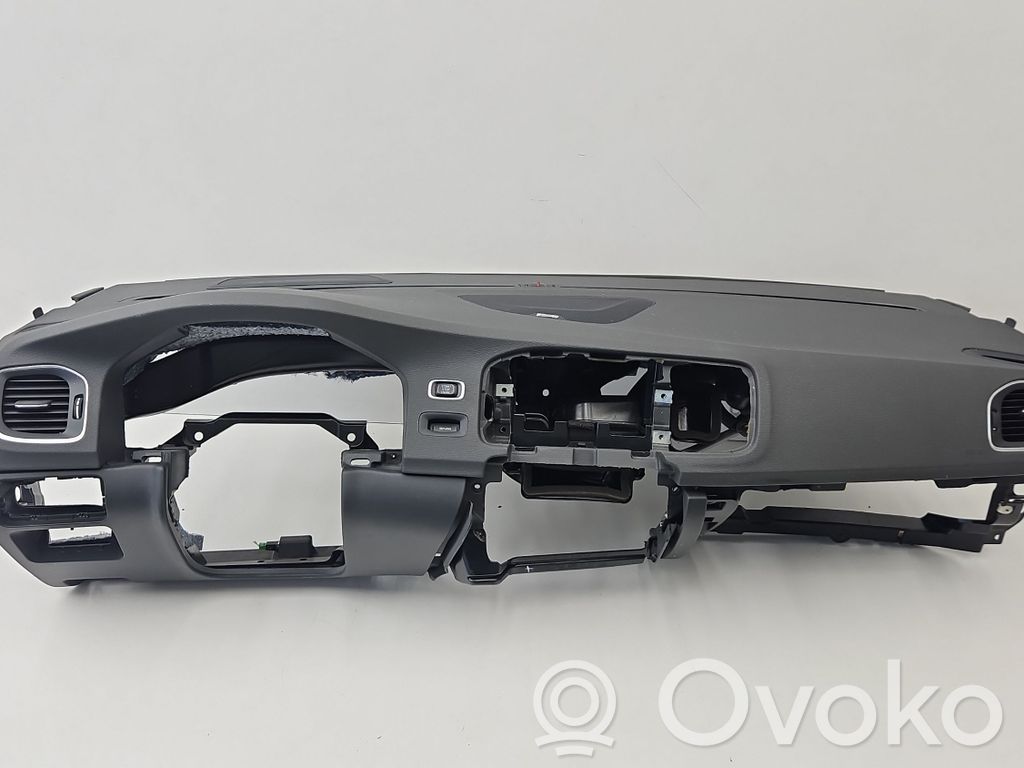 Volvo V60 Panelis 