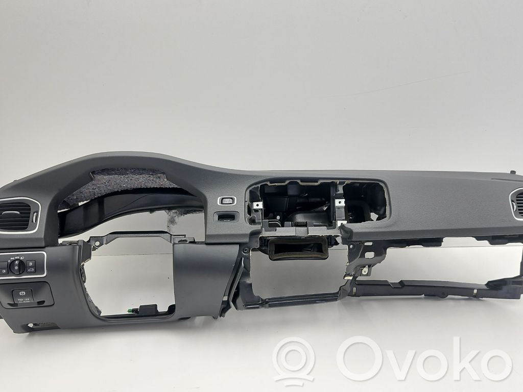 Volvo V60 Panelė 