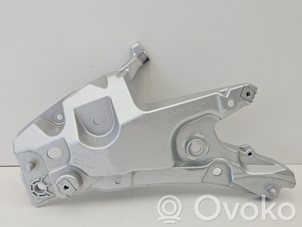 Volvo S90, V90 Uchwyt / Mocowanie błotnika przedniego 