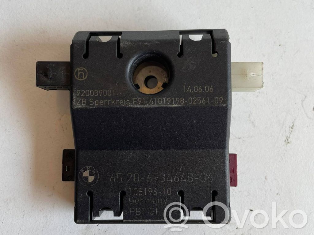 BMW 3 E90 E91 Variklio valdymo blokas 