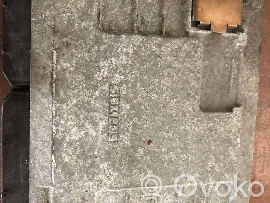 Volkswagen Golf V Engine control unit/module 