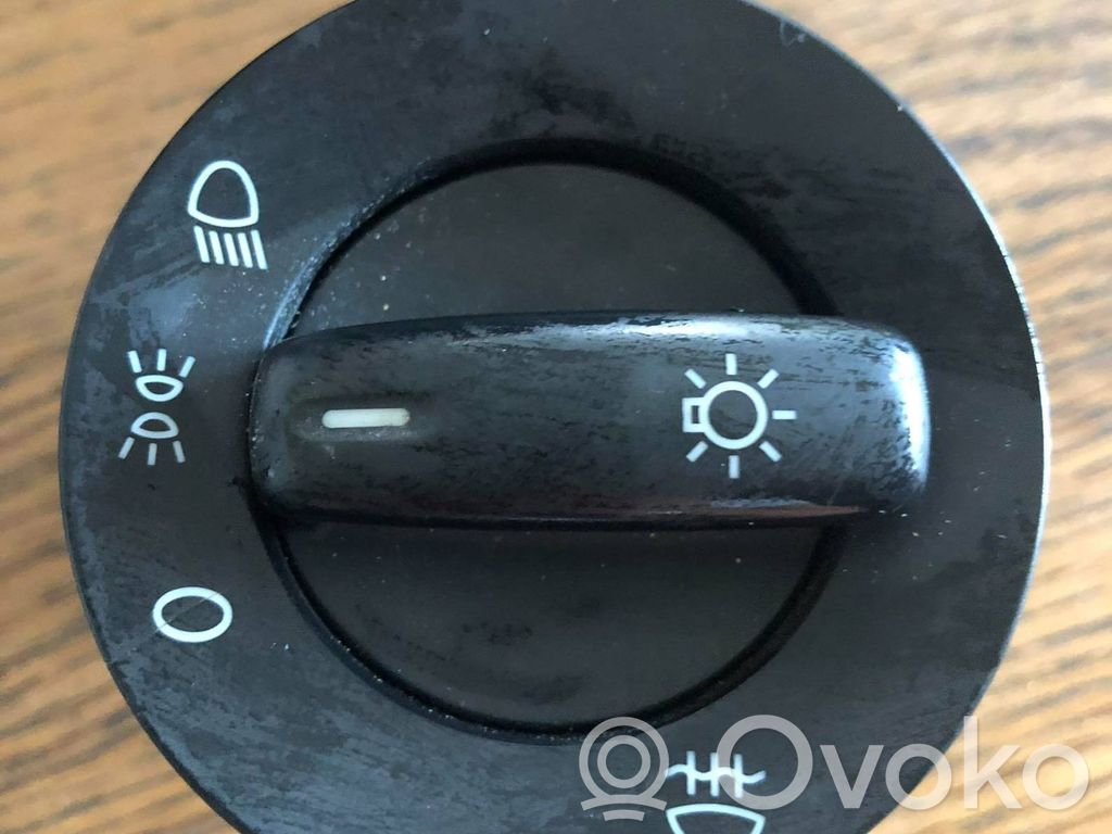 Volkswagen PASSAT B6 Interruptor de luz 
