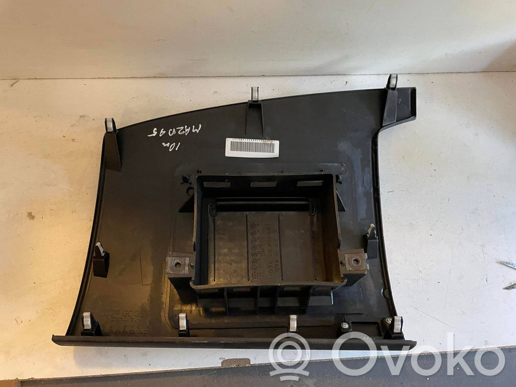 Mazda 5 Glove box 