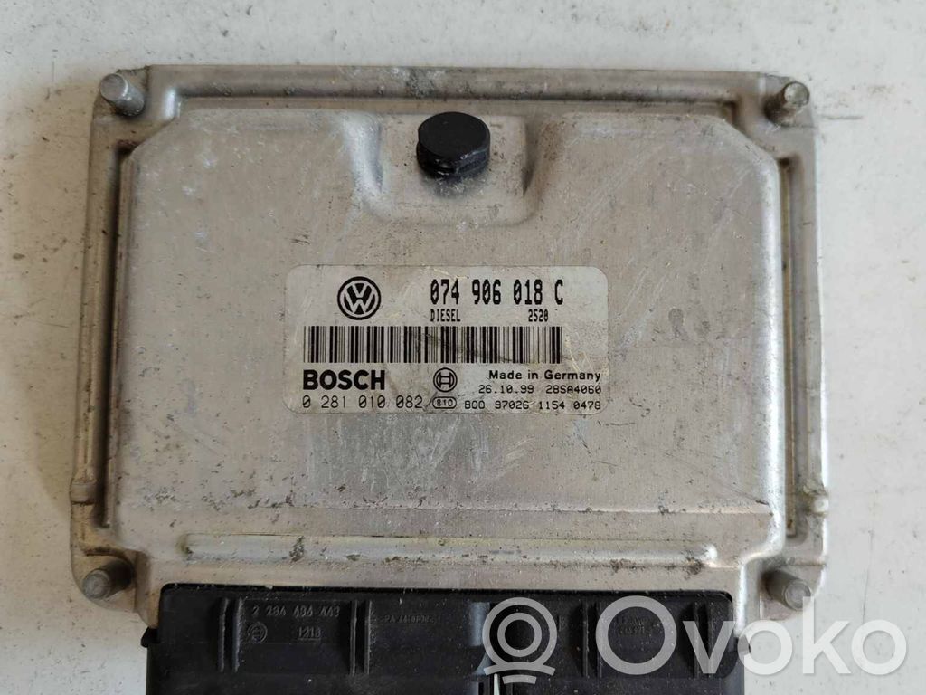 Volkswagen Multivan T4 Engine control unit/module 