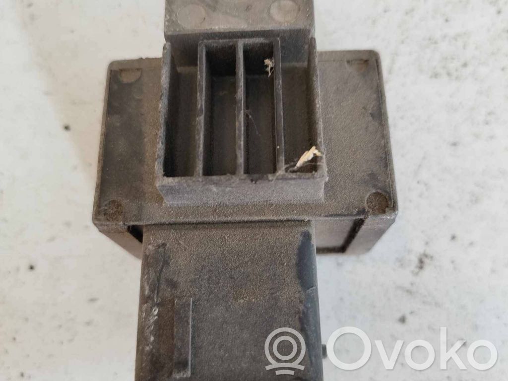 Citroen Nemo Žvakių pakaitinimo rėlė 
