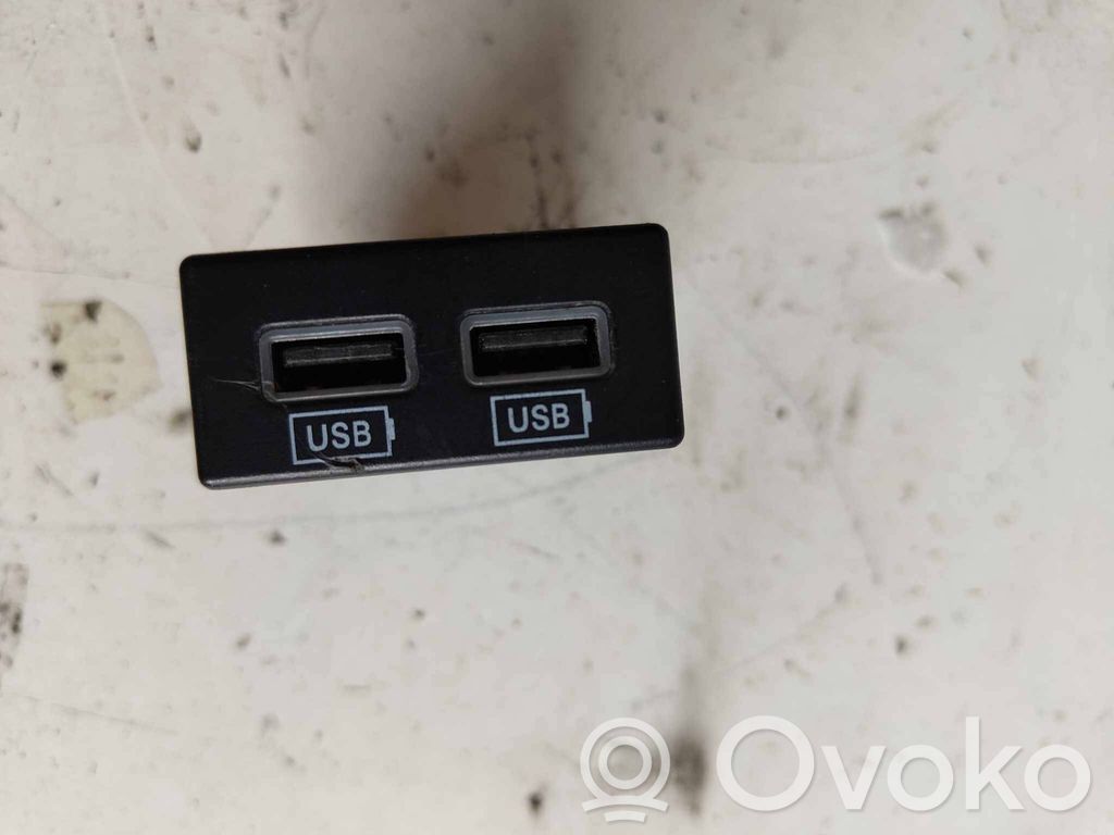 Dodge Charger Conector de radio EUR ISO 
