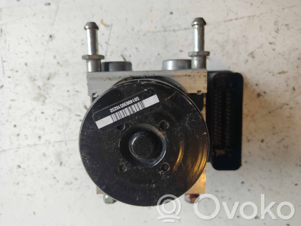 Nissan Note (E12) Bomba de ABS 